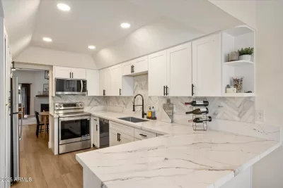 2BR Townhouse for Sale in Phoenix, AZ