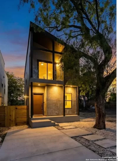 2BR House for Rent in San Antonio, TX