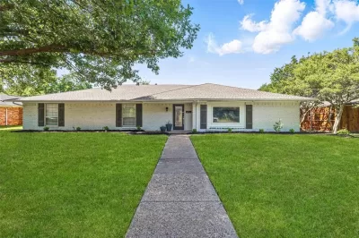 4BR House for Sale in Dallas, TX