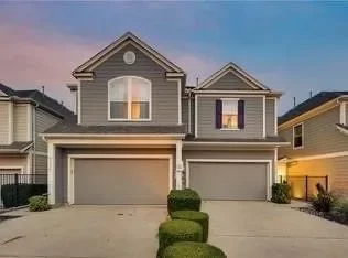 3BR Townhouse for Rent in Dallas, TX