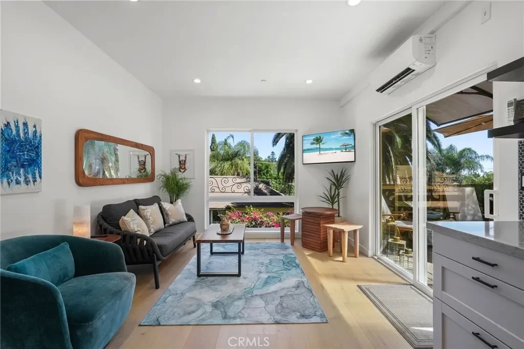 2BR House for Rent in Los Angeles, CA