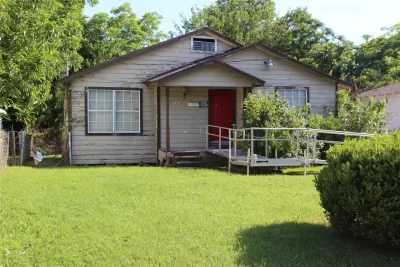 2BR House for Sale in Dallas, TX