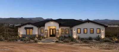 4BR House for Sale in Phoenix, AZ