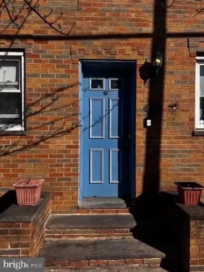 4BR Townhouse for Sale in Philadelphia, PA