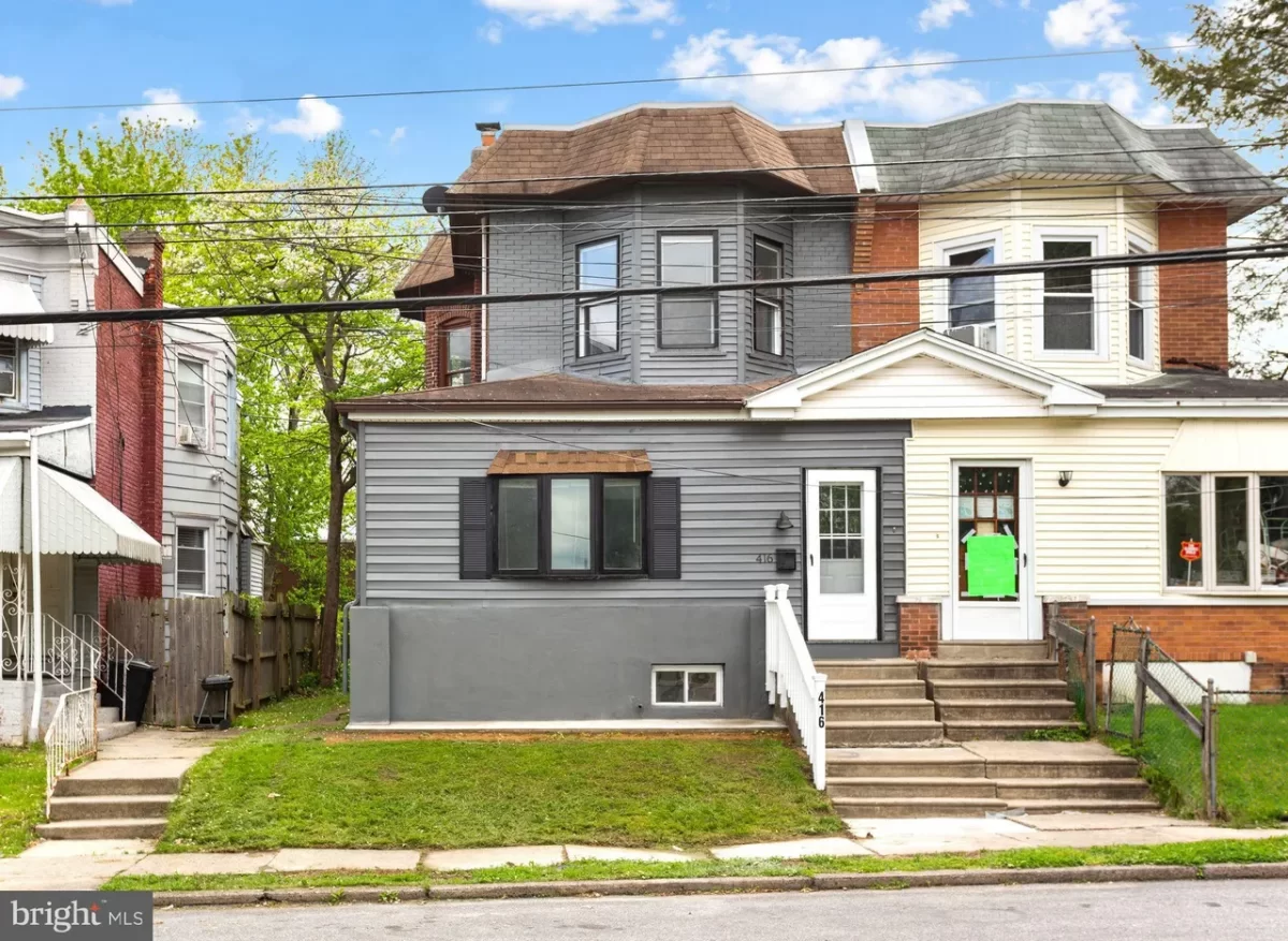 3BR Townhouse for Sale in Darby, PA