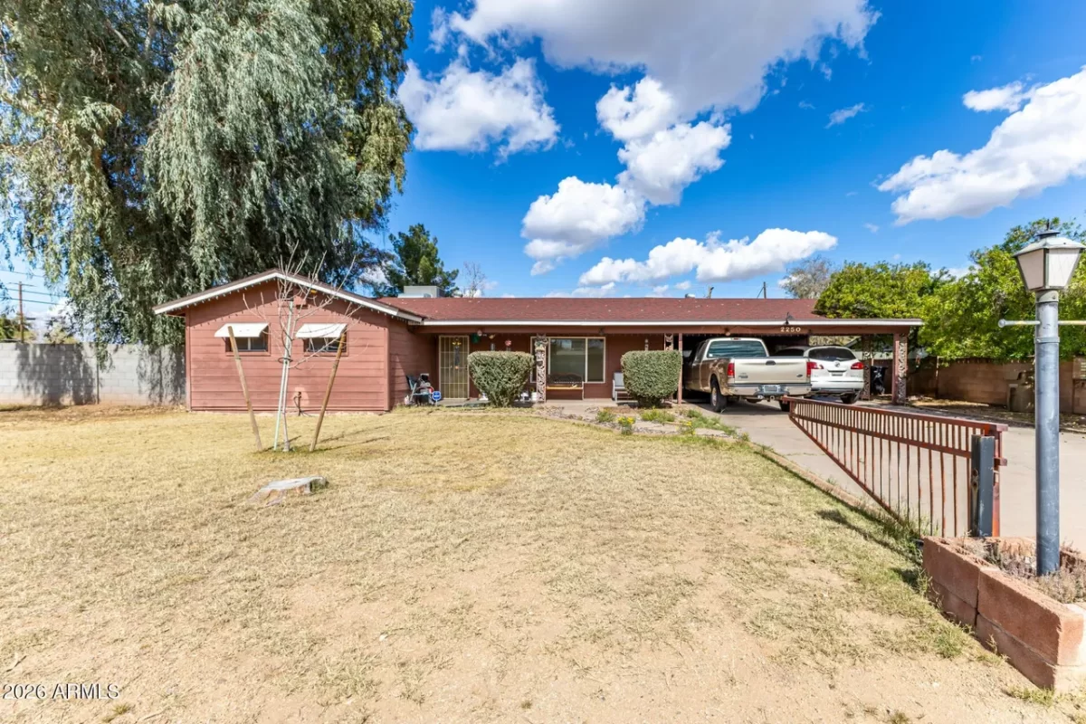 2BR House for Sale in Phoenix, AZ