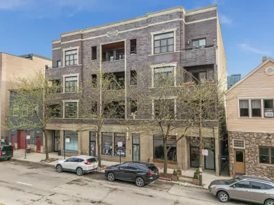 2BR Condo for Sale in Chicago, IL