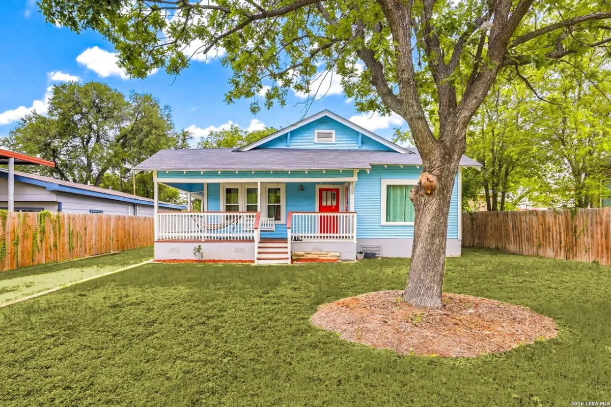 2BR House for Sale in San Antonio, TX