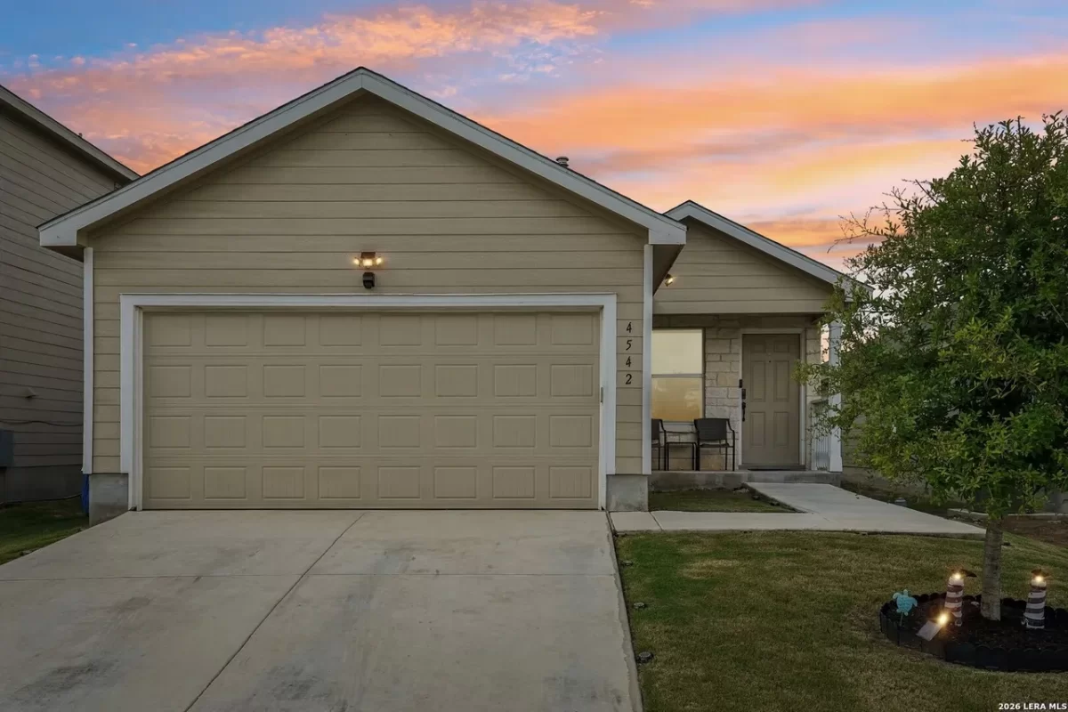 4BR House for Sale in San Antonio, TX