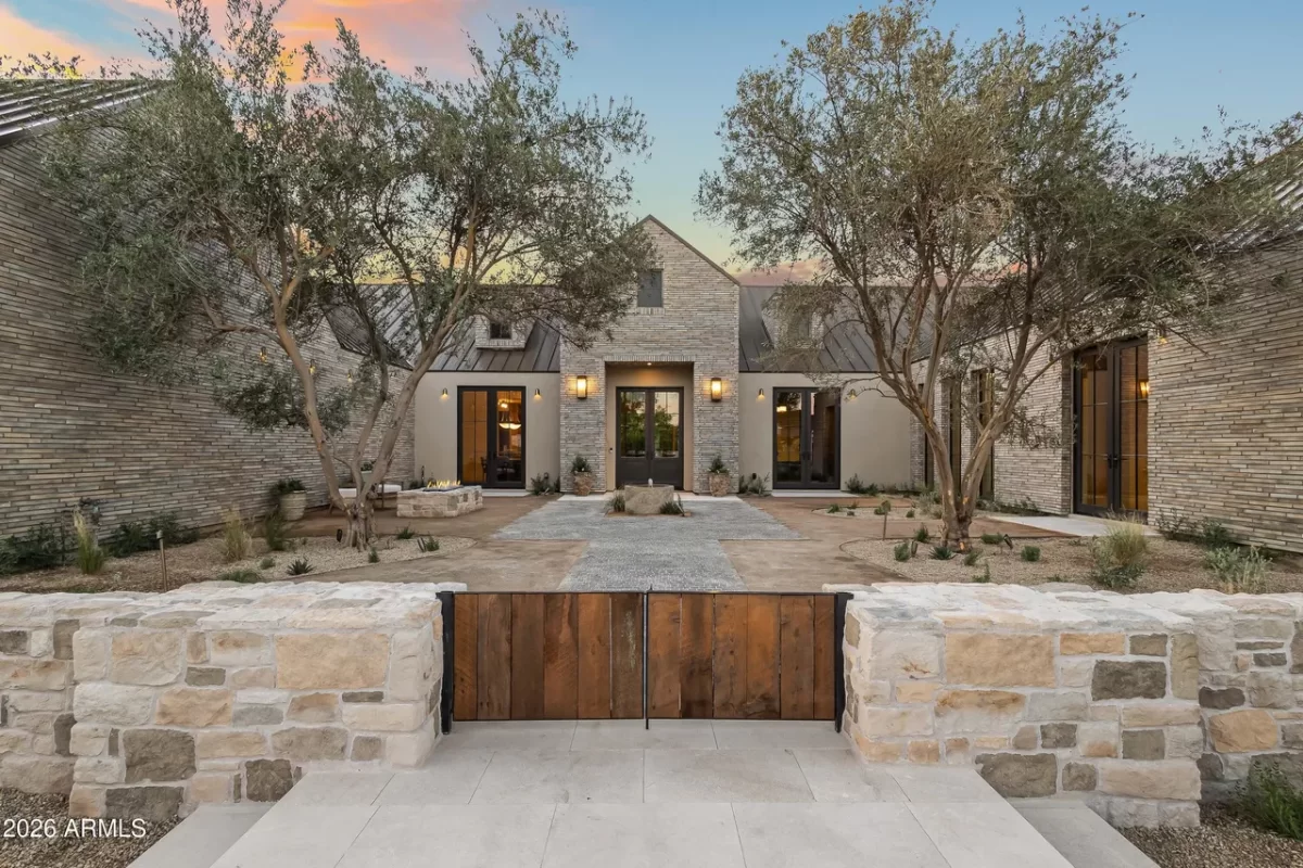 5BR House for Sale in Phoenix, AZ