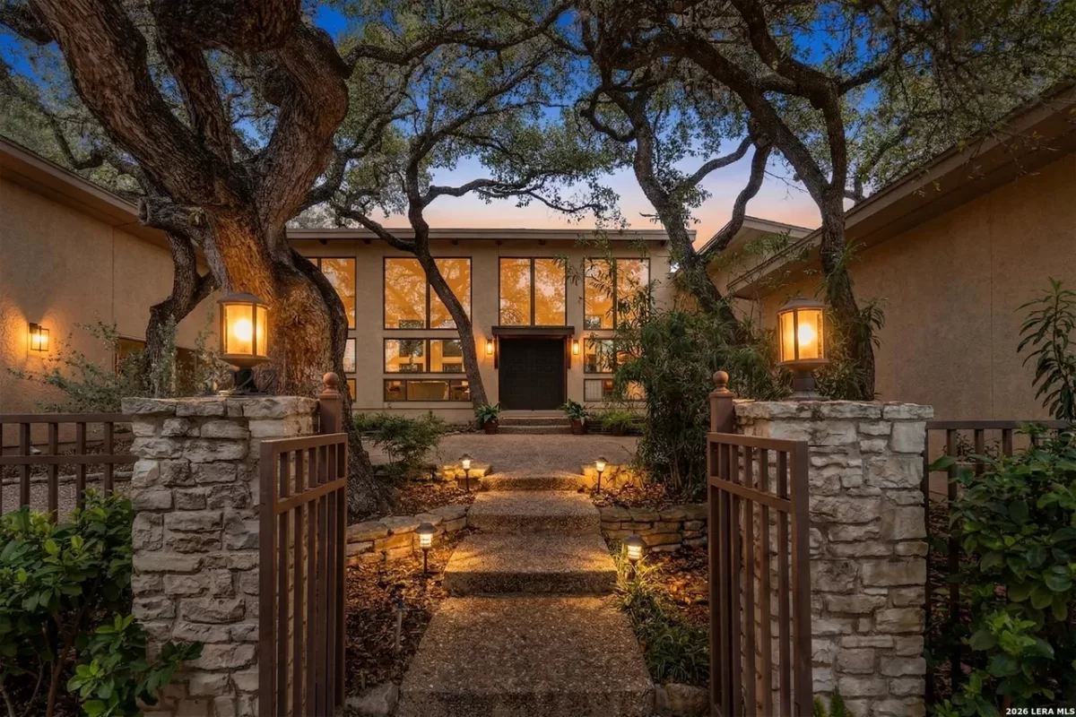 4BR House for Sale in San Antonio, TX