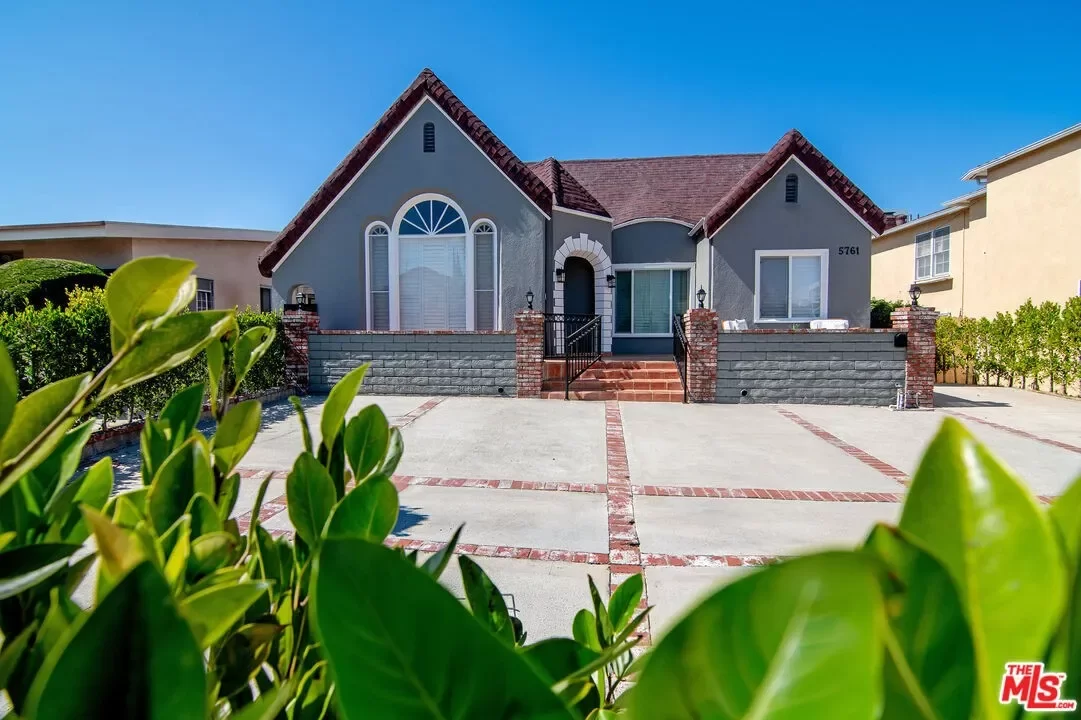 4BR House for Sale in Los Angeles, CA