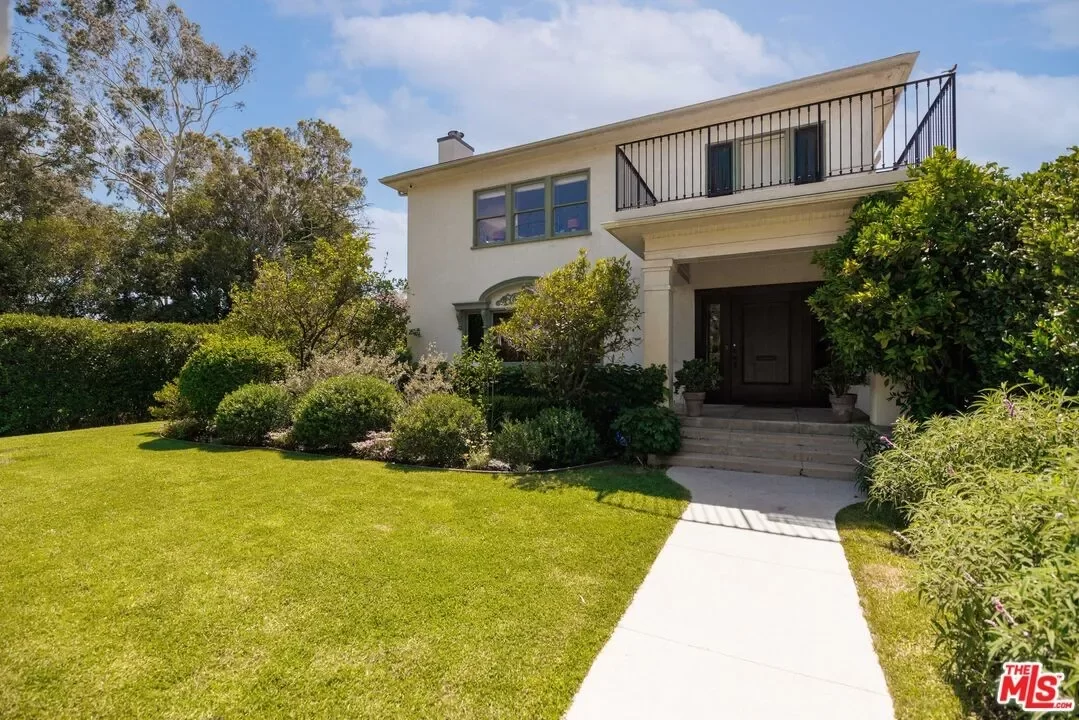 4BR House for Sale in Los Angeles, CA