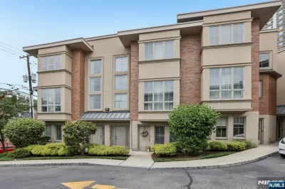 3BR Condo for Sale in Cliffside Park, NJ