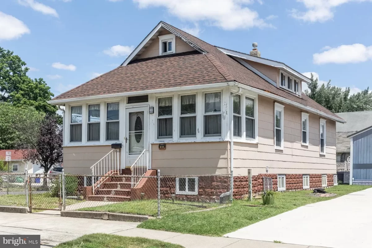 2BR House for Sale in Gloucester City, NJ