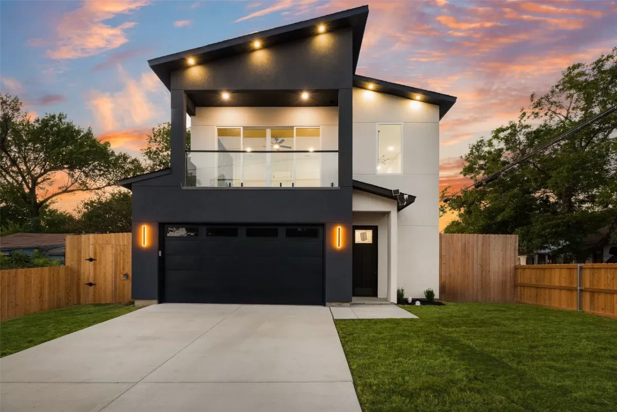 4BR House for Sale in Dallas, TX