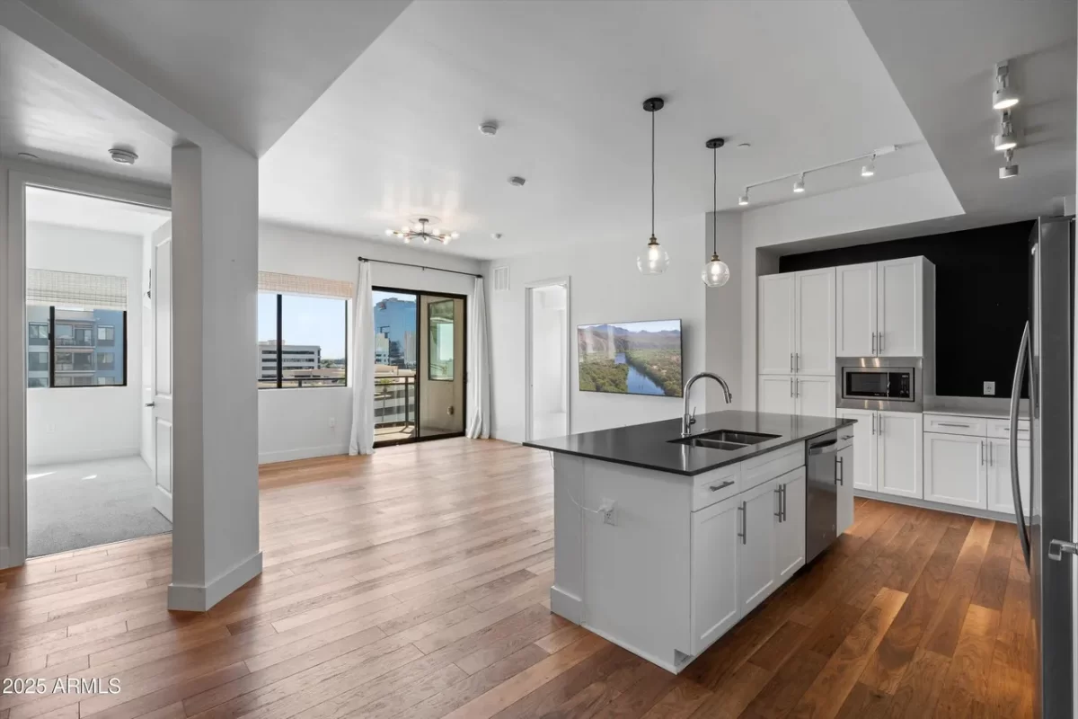 2BR Condo for Sale in Phoenix, AZ