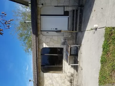 2BR House for Rent in San Antonio, TX