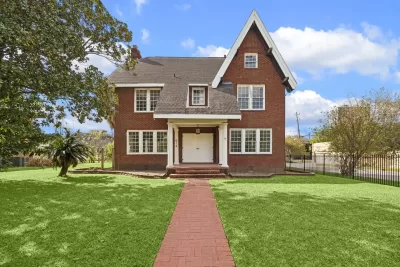 5BR House for Sale in Houston, TX