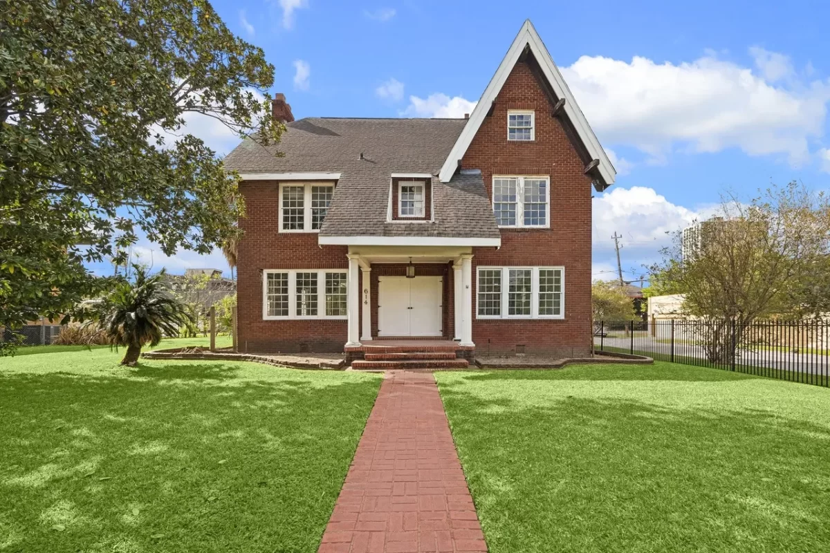 5BR House for Sale in Houston, TX