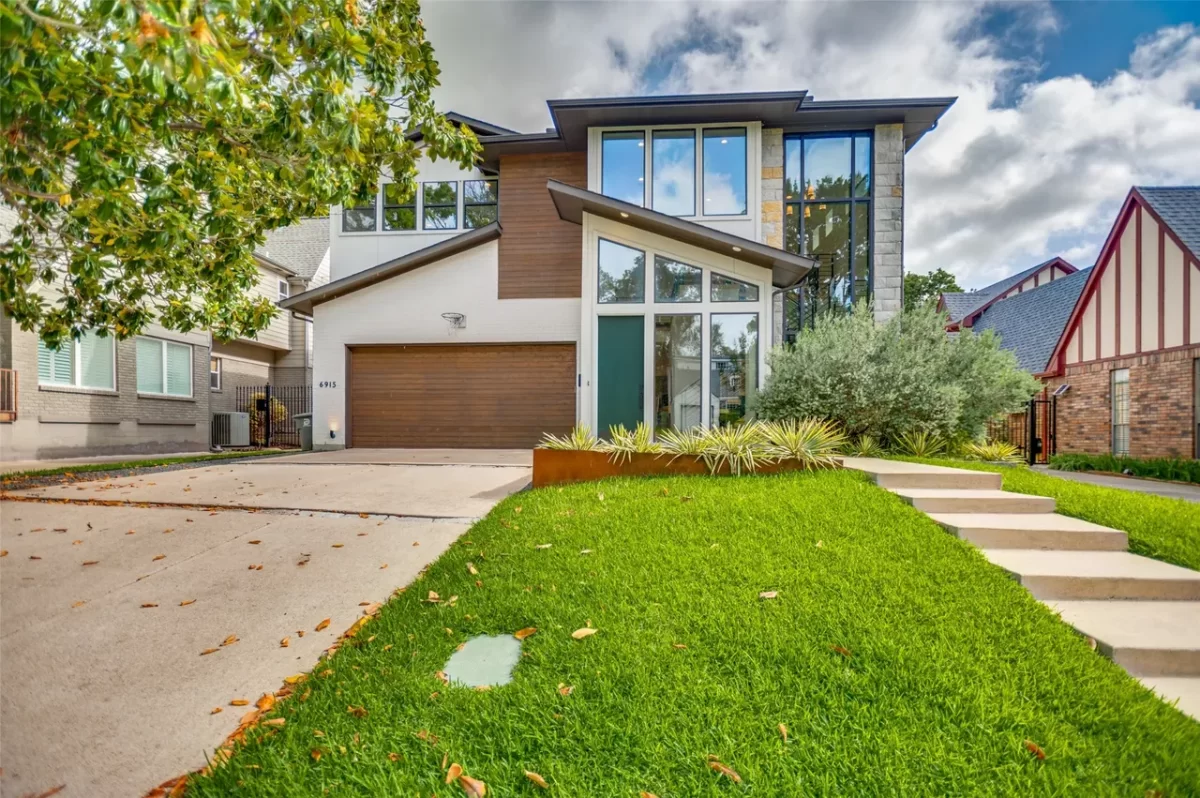 4BR House for Sale in Dallas, TX