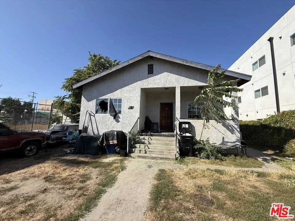 3BR House for Sale in Los Angeles, CA