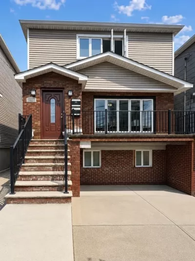 2BR Multi-Family for Rent in Bayonne, NJ