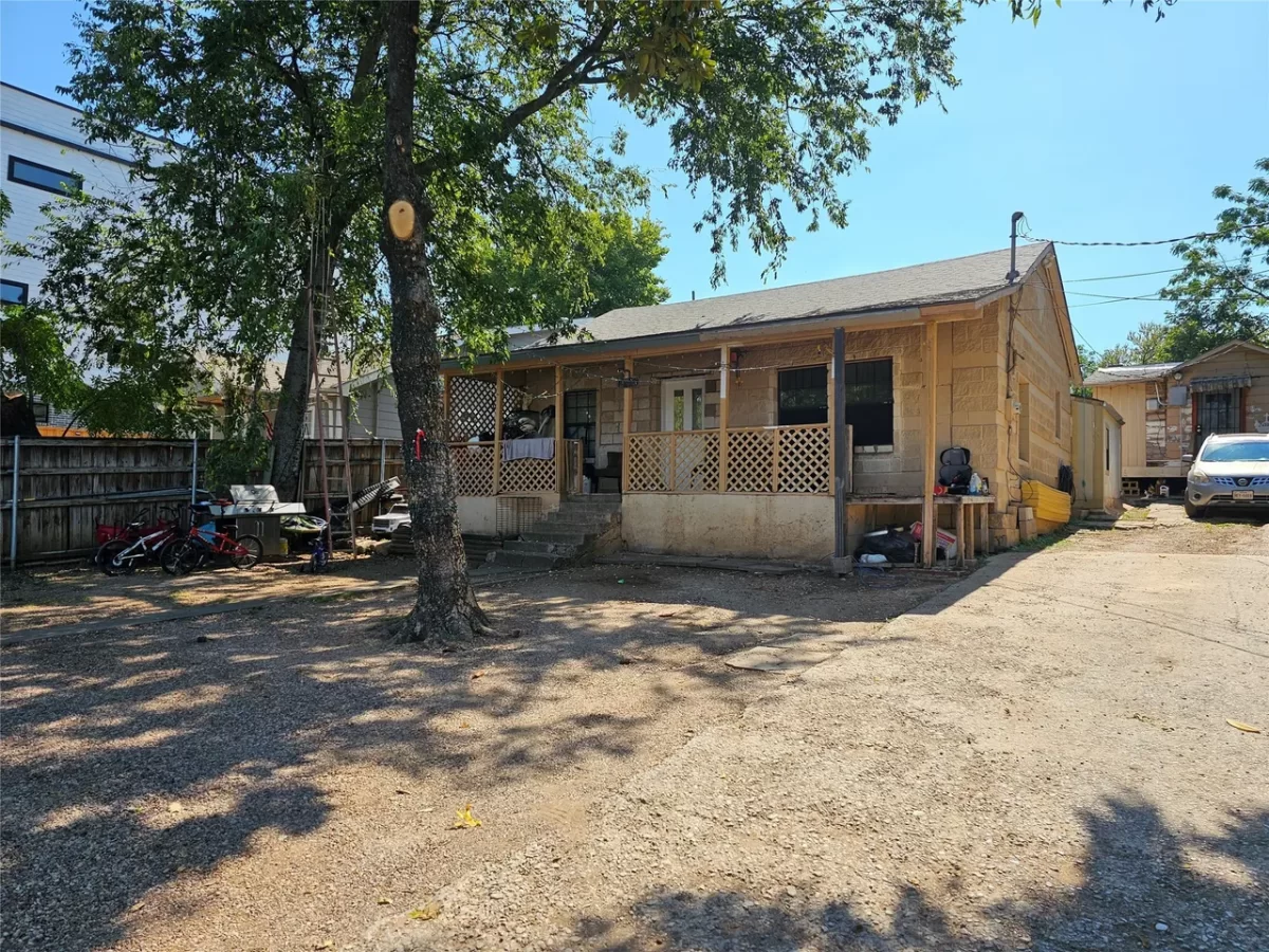 2BR House for Sale in Dallas, TX