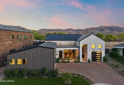 4BR House for Sale in Phoenix, AZ