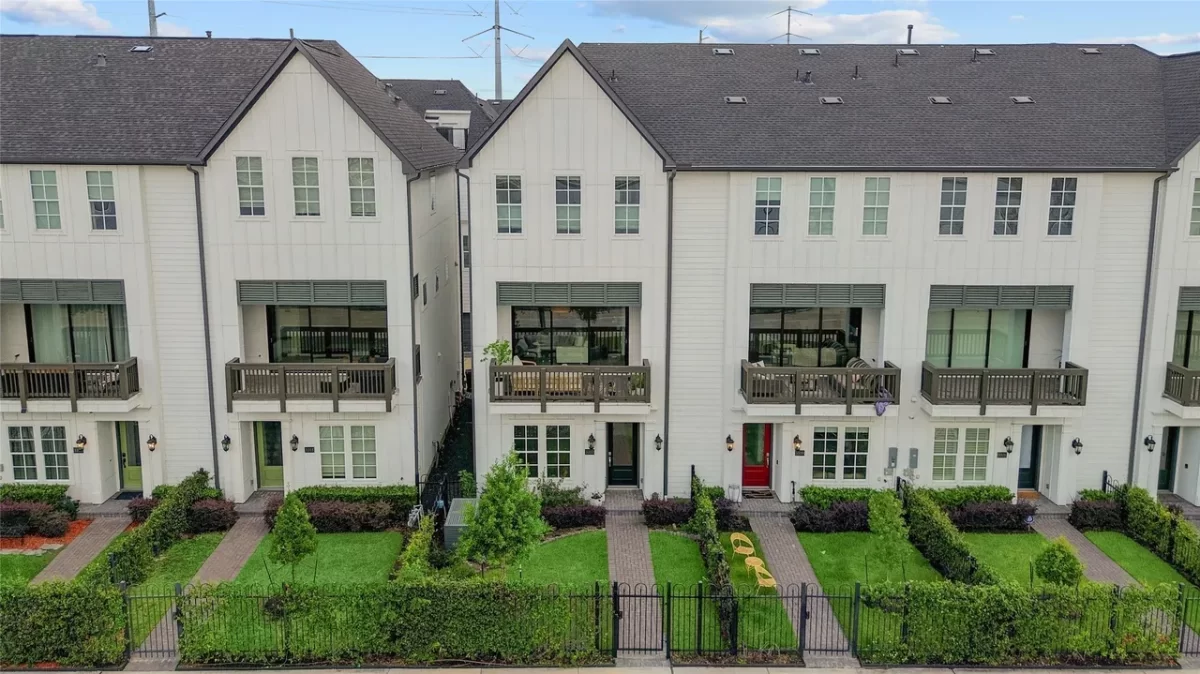 3BR Townhouse for Sale in Houston, TX