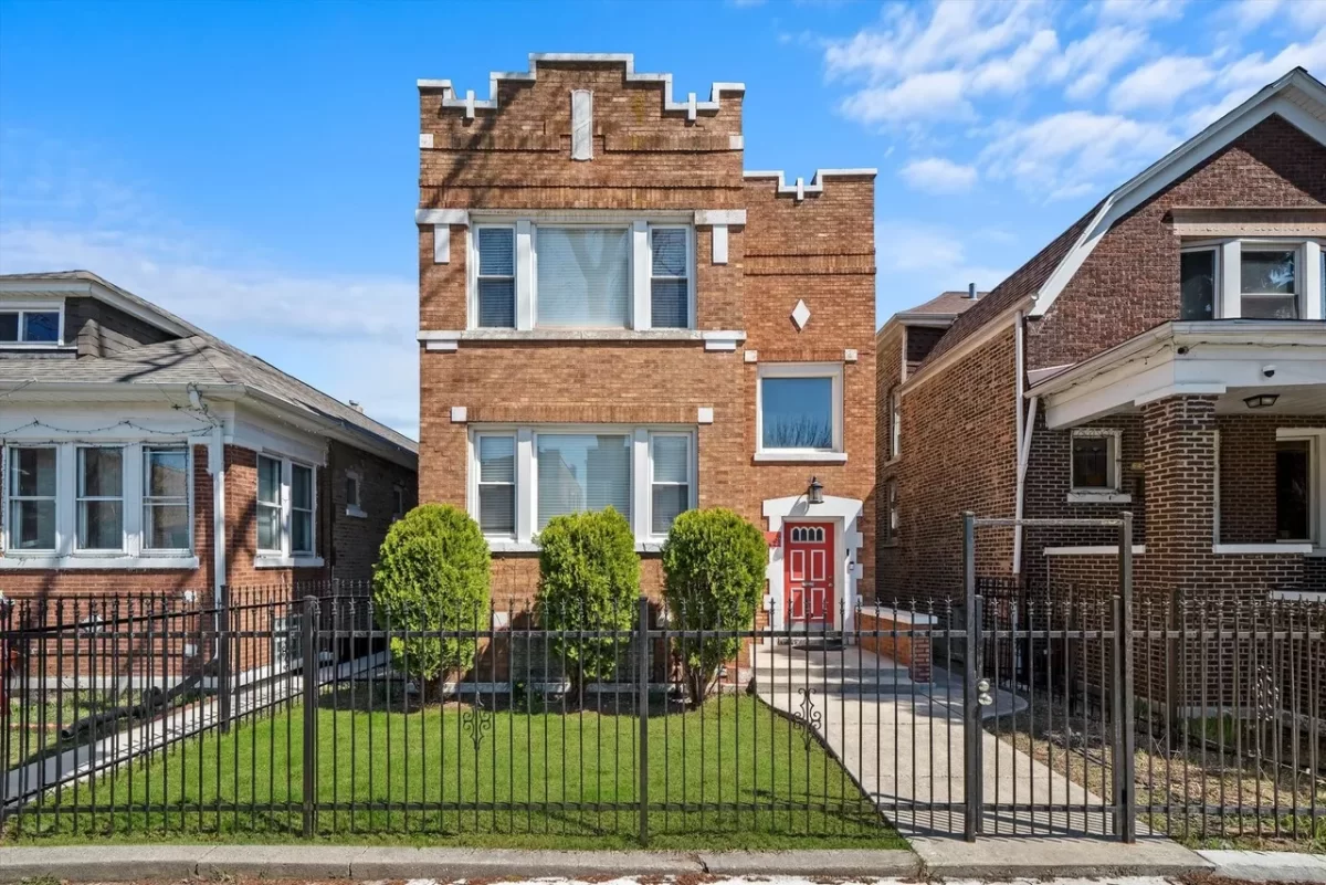 House for Rent in Chicago, IL