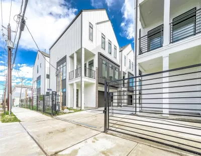 3BR House for Sale in Houston, TX