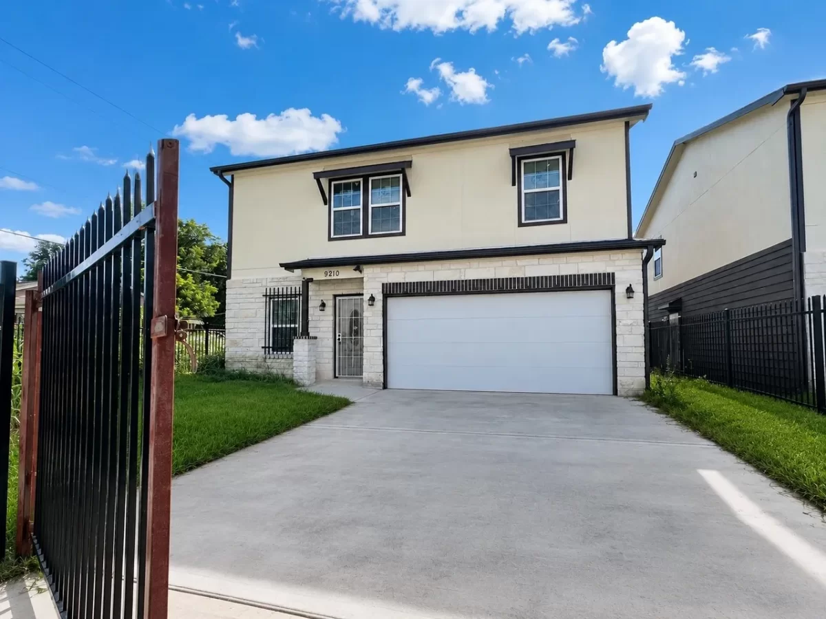 3BR House for Sale in Houston, TX