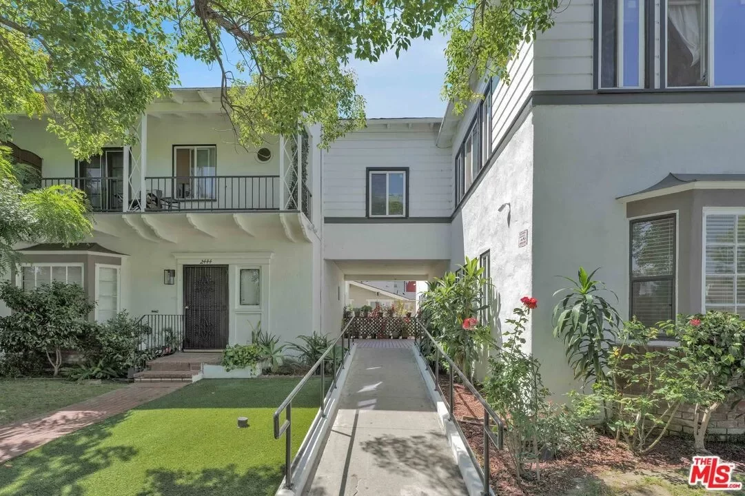 2BR Condo for Rent in Los Angeles, CA