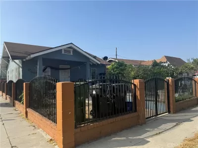 6BR Multi-Family for Sale in Los Angeles, CA