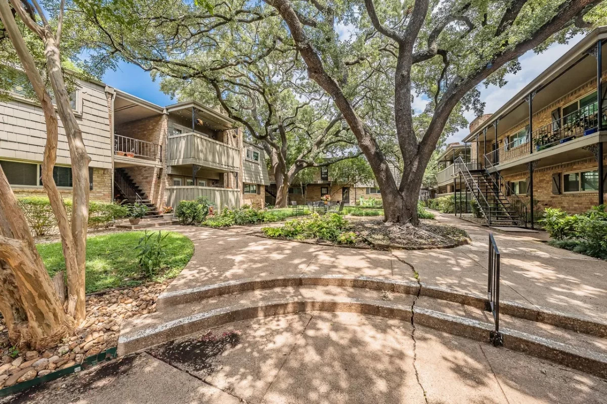 2BR Condo for Sale in Dallas, TX