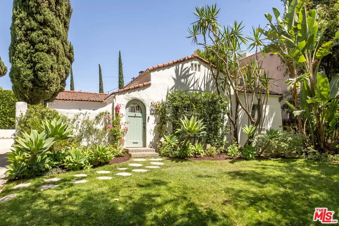 2BR House for Sale in Los Angeles, CA