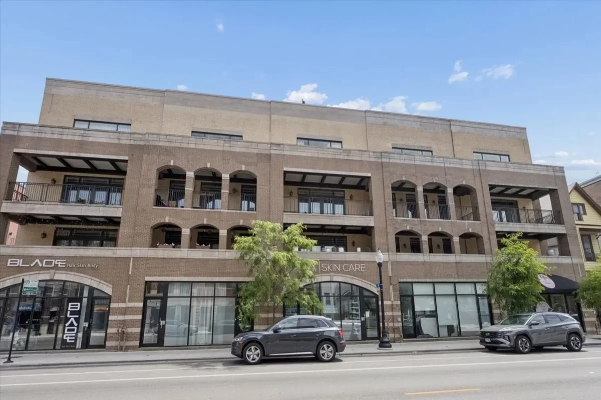 2BR Condo for Sale in Chicago, IL