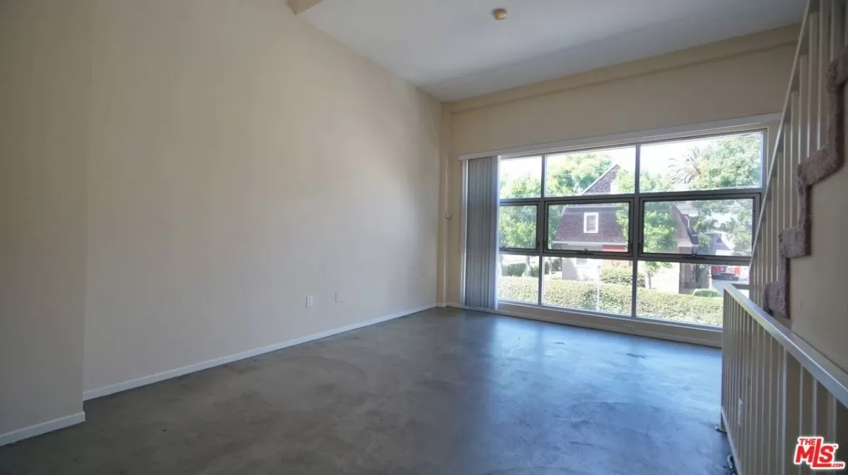 2BR Townhouse for Rent in Los Angeles, CA