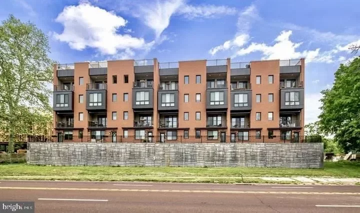 3BR Townhouse for Sale in Philadelphia, PA