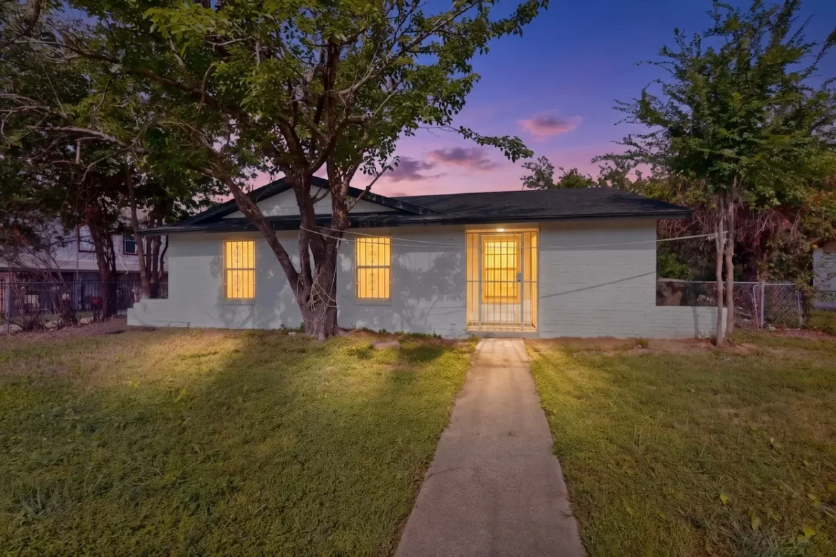 4BR House for Sale in Dallas, TX