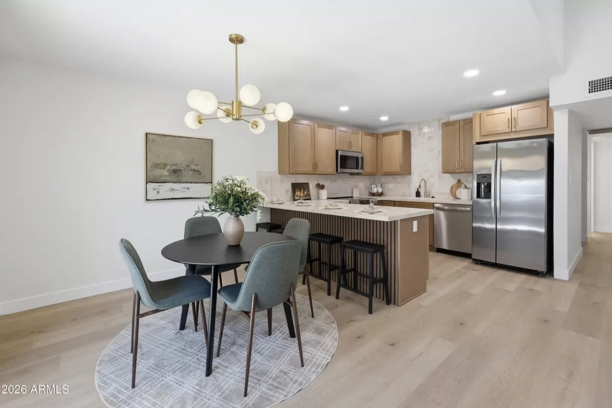 2BR Townhouse for Sale in Phoenix, AZ