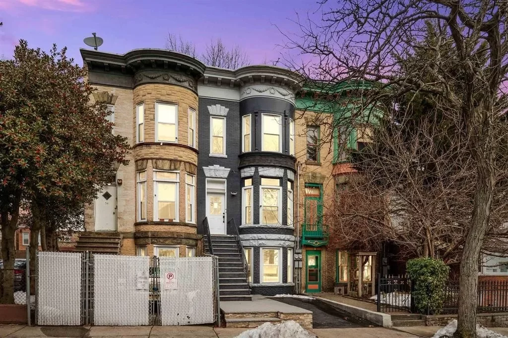 5BR Multi-Family for Sale in Jersey City, NJ
