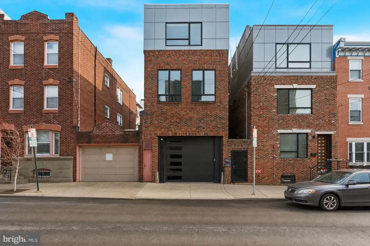 2BR Condo for Sale in Philadelphia, PA