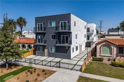 2BR Multi-Family for Sale in Los Angeles, CA