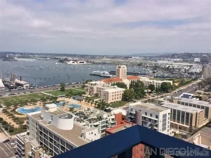 2BR Condo for Rent in San Diego, CA