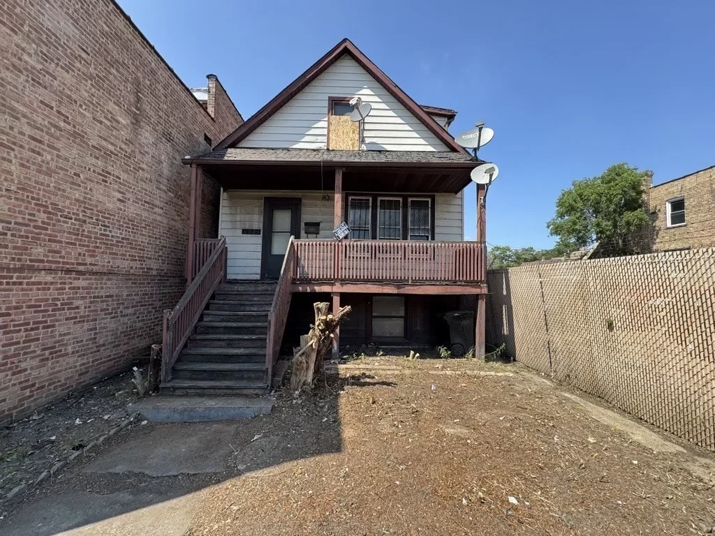 4BR House for Sale in Chicago, IL