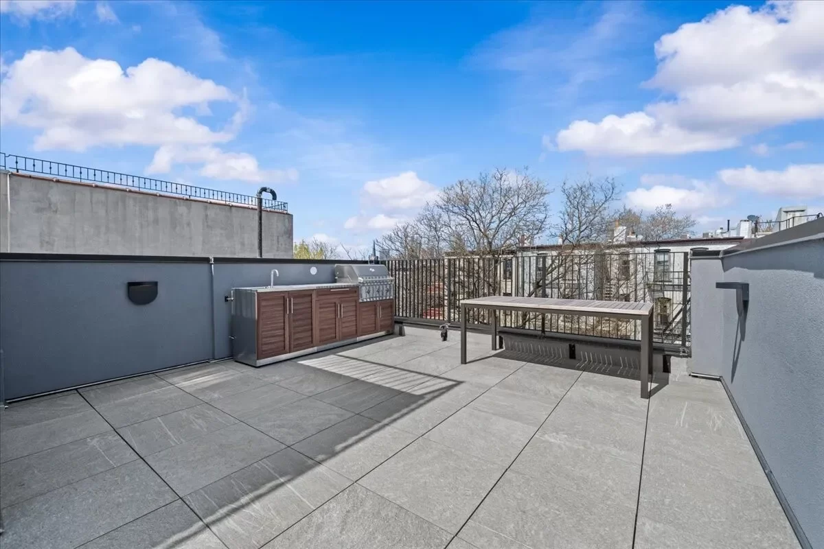 1BR Townhouse for Sale in Brooklyn, NY