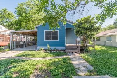 2BR House for Rent in San Antonio, TX