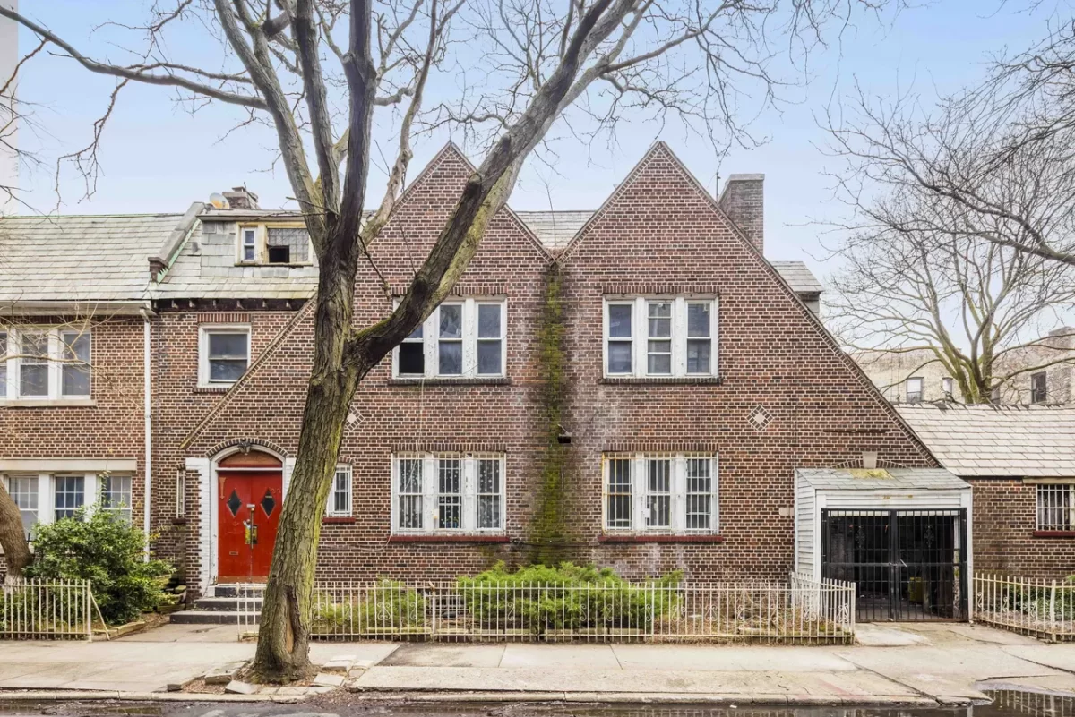 5BR House for Sale in New York, NY